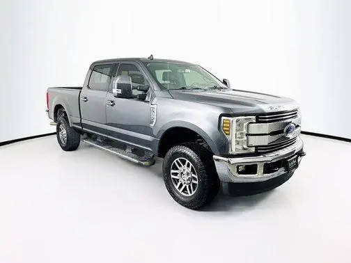 2019 Ford F-250 Super Duty LARIAT 4WD photo