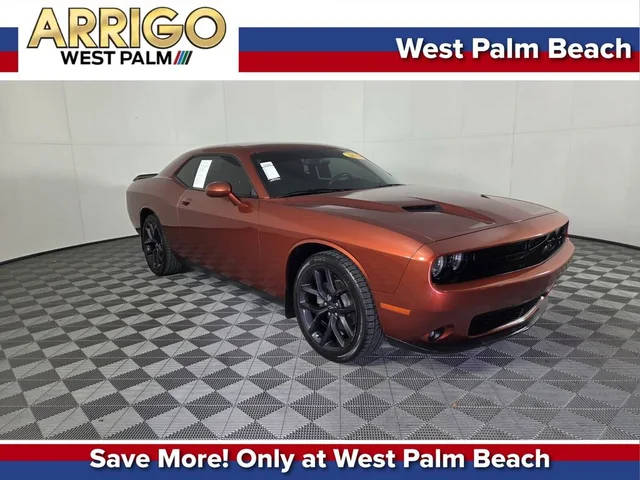 2021 Dodge Challenger SXT RWD photo