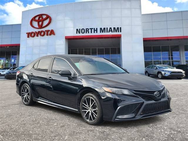 2021 Toyota Camry SE FWD photo