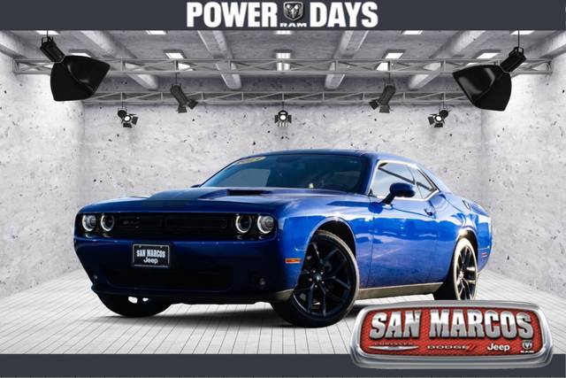 2021 Dodge Challenger SXT RWD photo