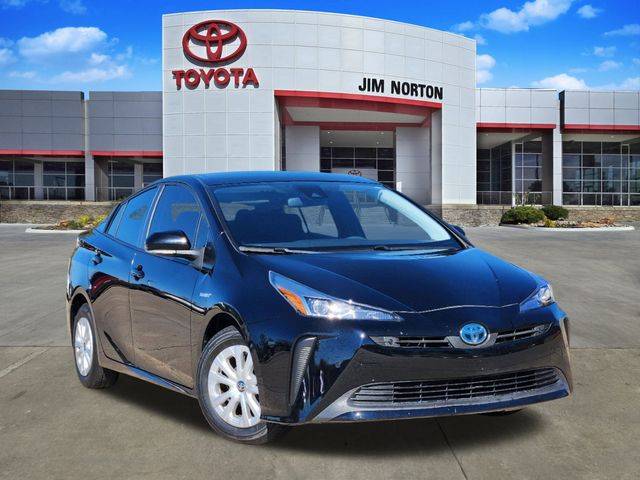 2021 Toyota Prius LE FWD photo