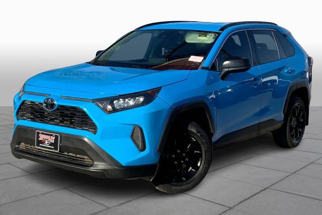 2021 Toyota RAV4 LE FWD photo