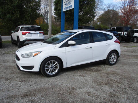 2017 Ford Focus SE FWD photo