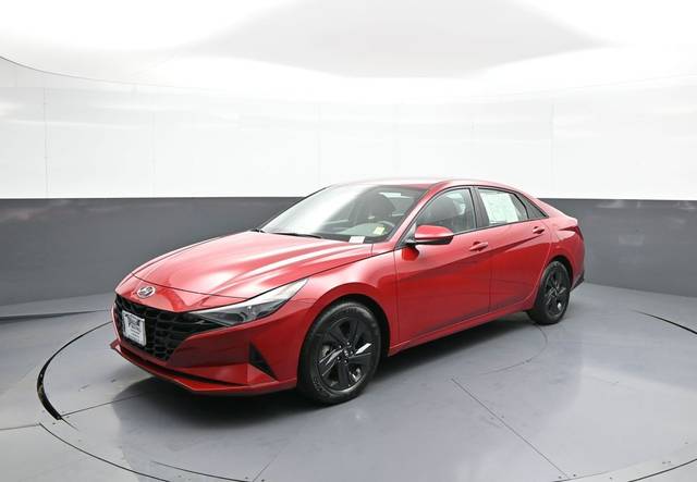 2021 Hyundai Elantra SEL FWD photo