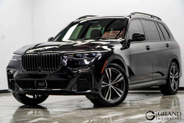 2021 BMW X7 M50i AWD photo