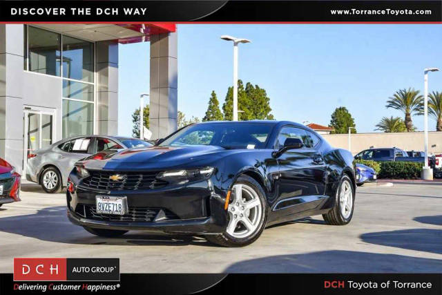 2021 Chevrolet Camaro 1LT RWD photo