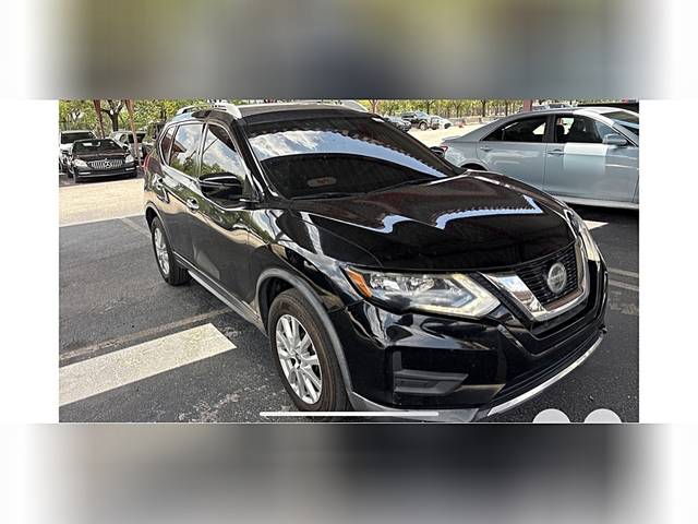 2018 Nissan Rogue SV FWD photo