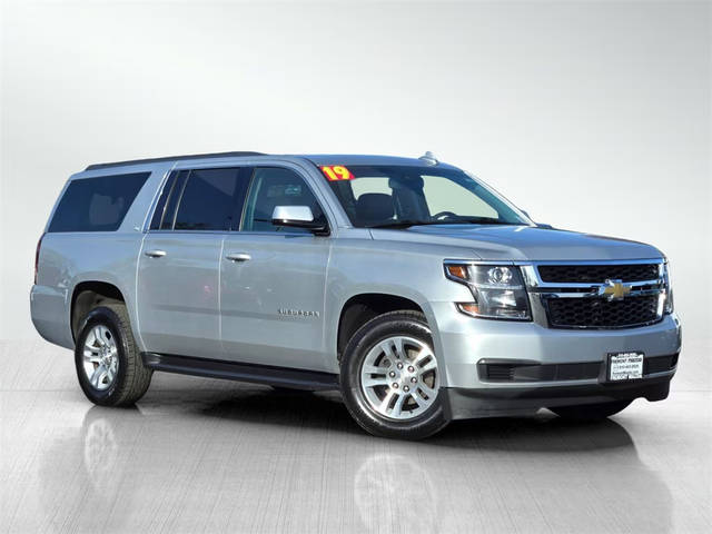 2019 Chevrolet Suburban LT 4WD photo