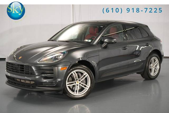 2021 Porsche Macan  AWD photo