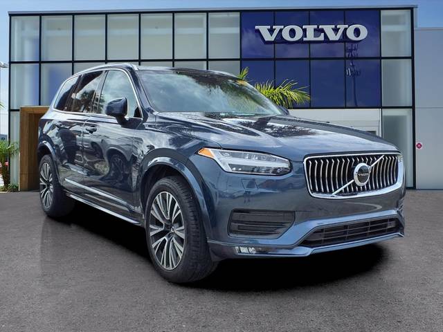 2021 Volvo XC90 Momentum FWD photo