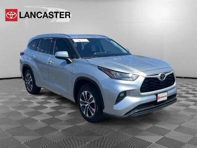 2020 Toyota Highlander XLE FWD photo
