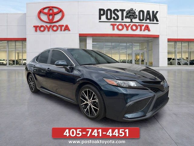 2021 Toyota Camry SE FWD photo
