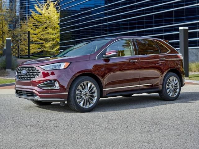 2021 Ford Edge Titanium AWD photo