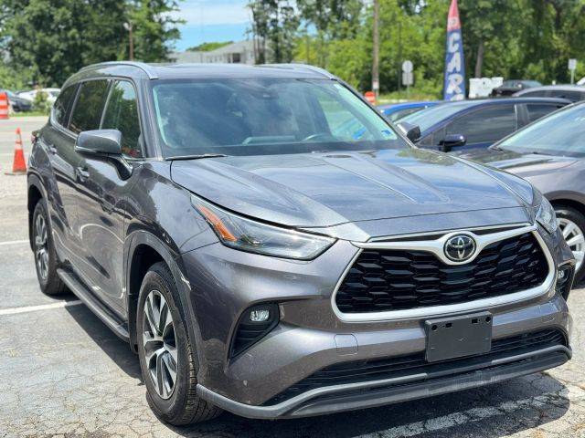 2021 Toyota Highlander XLE AWD photo