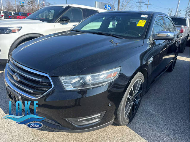 2017 Ford Taurus Limited AWD photo