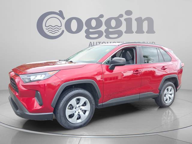 2020 Toyota RAV4 LE FWD photo