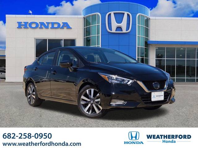 2021 Nissan Versa SR FWD photo