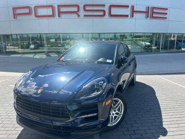 2021 Porsche Macan  AWD photo