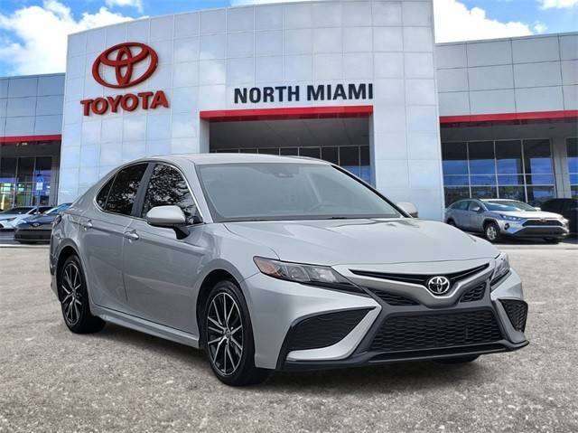 2021 Toyota Camry SE FWD photo