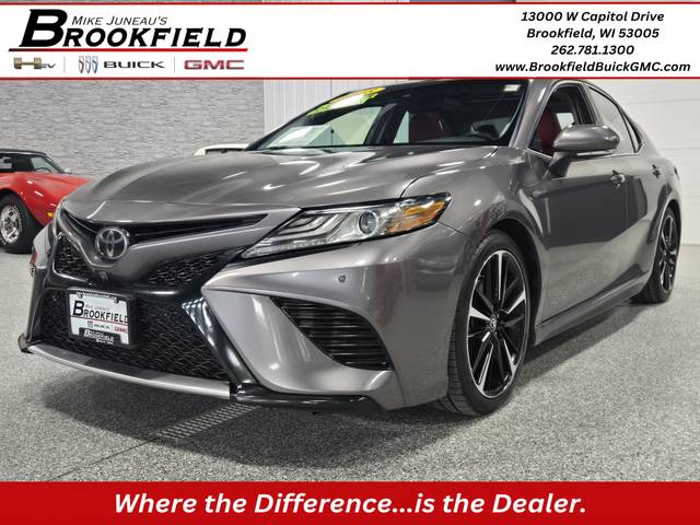 2018 Toyota Camry XSE V6 FWD photo