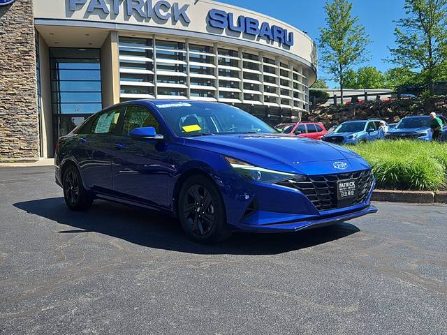 2021 Hyundai Elantra SEL FWD photo