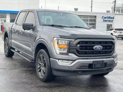 2021 Ford F-150 XLT 4WD photo