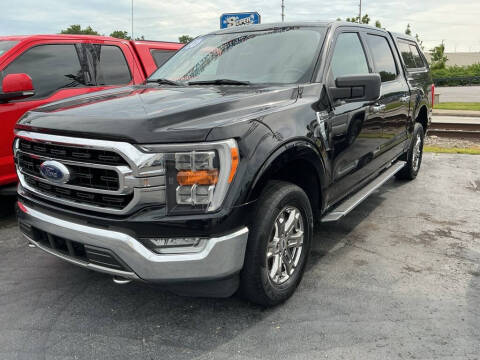 2021 Ford F-150 XLT 4WD photo