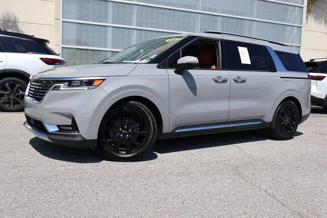 2022 Kia Carnival SX Prestige FWD photo