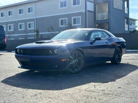2021 Dodge Challenger R/T RWD photo