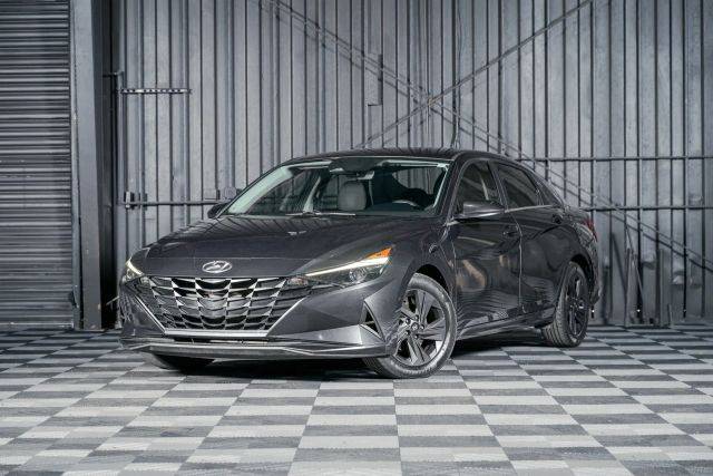 2021 Hyundai Elantra SEL FWD photo
