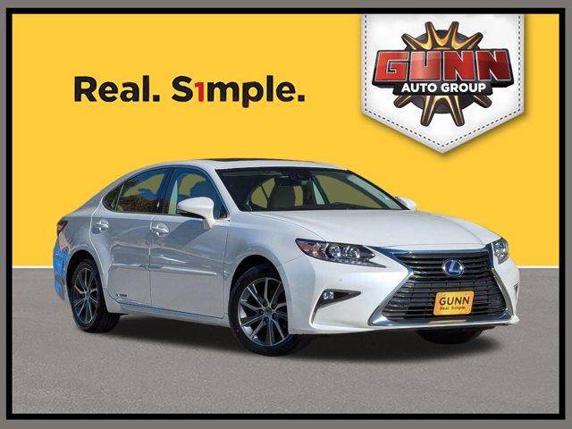 2017 Lexus ES ES 300h FWD photo