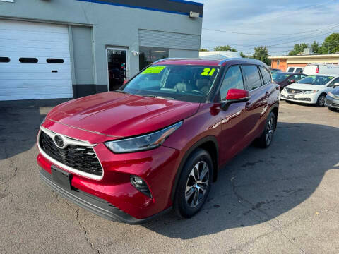 2021 Toyota Highlander XLE AWD photo
