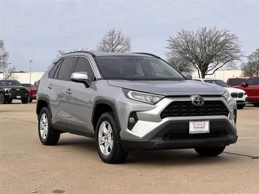 2021 Toyota RAV4 XLE FWD photo