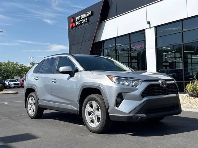 2020 Toyota RAV4 XLE AWD photo