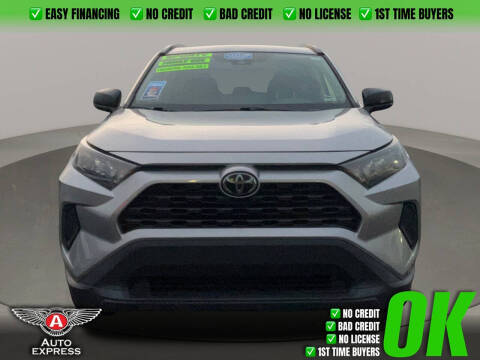 2020 Toyota RAV4 LE AWD photo