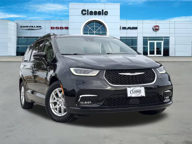 2021 Chrysler Pacifica Minivan Touring L FWD photo