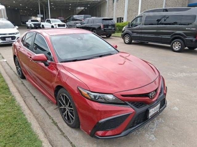 2021 Toyota Camry SE FWD photo