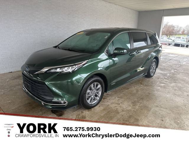 2021 Toyota Sienna XLE AWD photo