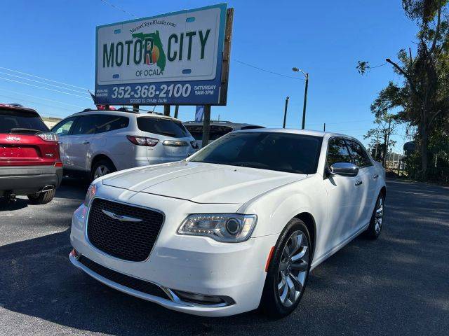 2019 Chrysler 300 Limited RWD photo