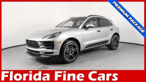 2021 Porsche Macan  AWD photo