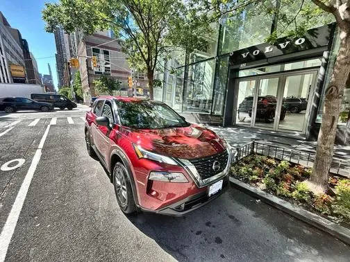 2021 Nissan Rogue S AWD photo