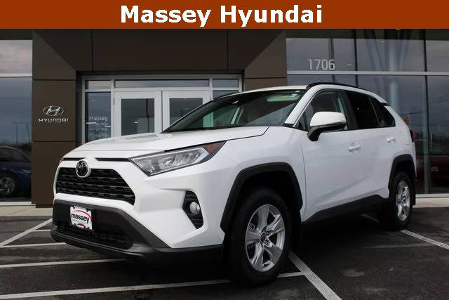2021 Toyota RAV4 XLE AWD photo