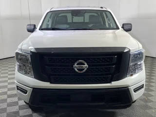 2021 Nissan Titan S 4WD photo