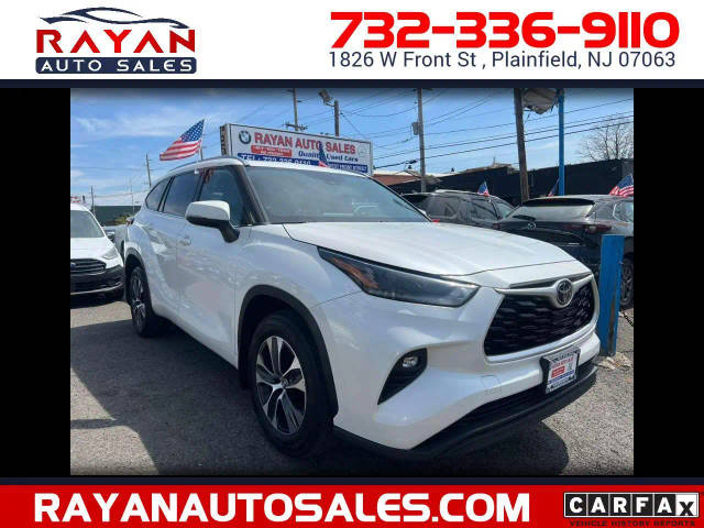 2021 Toyota Highlander XLE AWD photo