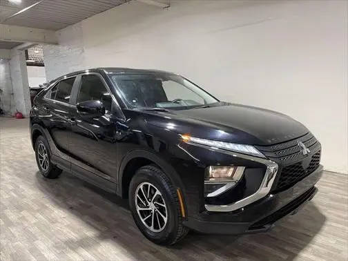 2022 Mitsubishi Eclipse Cross ES 4WD photo