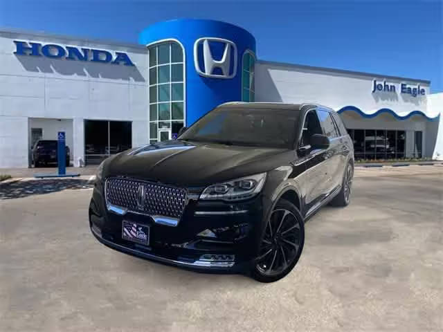 2020 Lincoln  Reserve AWD photo