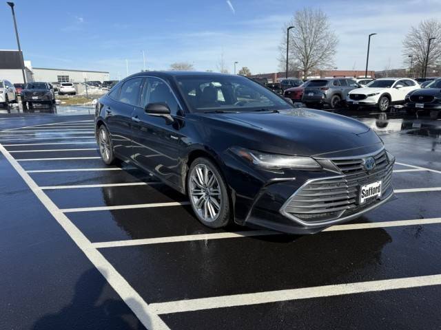 2021 Toyota Avalon Hybrid Limited FWD photo