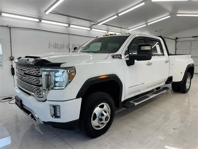 2021 GMC Sierra 3500HD Denali 4WD photo