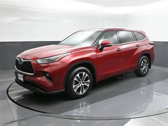 2021 Toyota Highlander XLE AWD photo