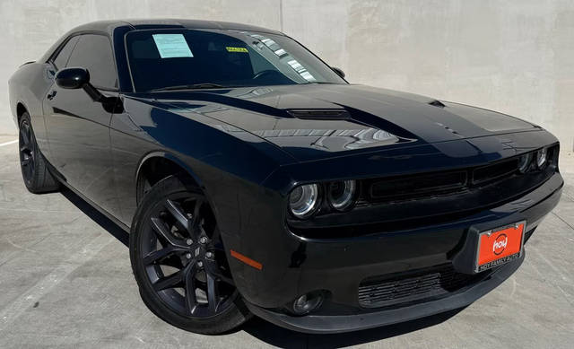 2021 Dodge Challenger SXT RWD photo